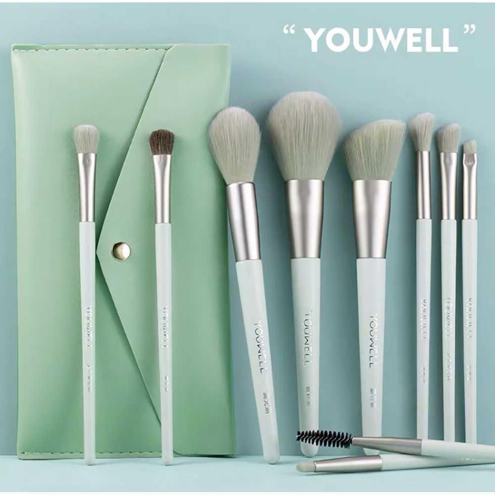 7 Pcs High Quality Makeup Brushes Set With Pouch